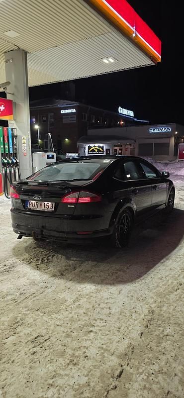 Begagnad Ford Mondeo 130 HK (95 kW) 2008 Svart Halvkombi