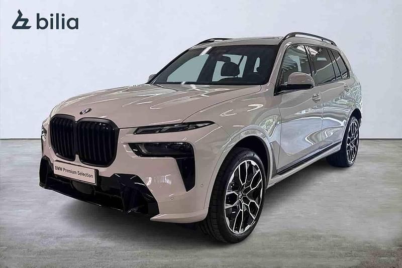 Vit Begagnad 2025 BMW X7 SUV | 1 199 900 kr - Bild 1/1