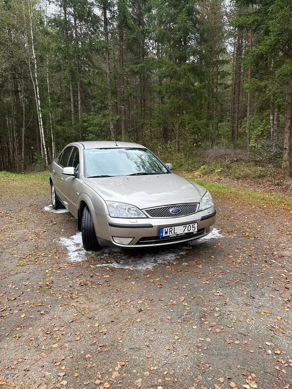 Begagnad 2005 Ford Mondeo Halvkombi | 19 500 kr (Lite dyr) - Bild 1/4
