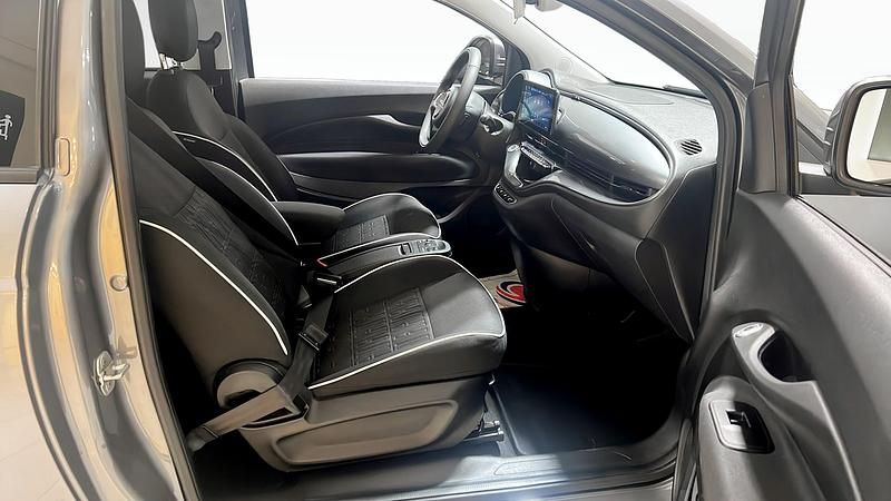 Begagnad Fiat 500e 86 kW (118 HK) 2023 Grå Halvkombi