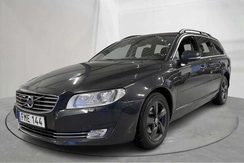 Grå Begagnad 2015 Volvo V70 Momentum Kombi | 100 000 kr (Bra pris) - Bild 1/4