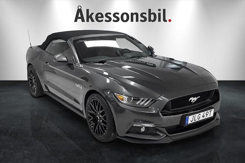 Mgrå Begagnad 2018 Ford Mustang GT Convertible Cab | 479 000 kr (Marknadspris) - Bild 1/4