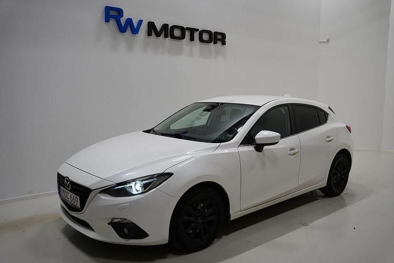 Vit Begagnad 2014 Mazda 3 Inclusive Halvkombi | 94 900 kr (Bra pris) - Bild 1/4