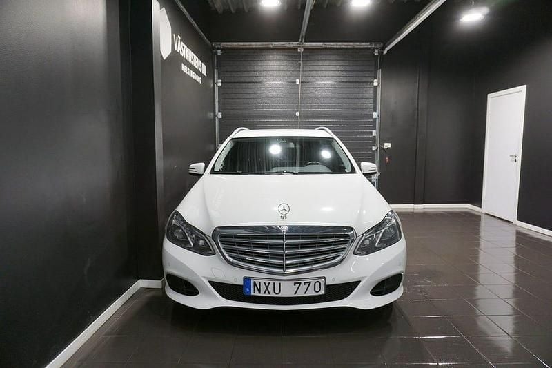 Begagnad Mercedes E220 170 HK (125 kW) 2013 Vit Kombi