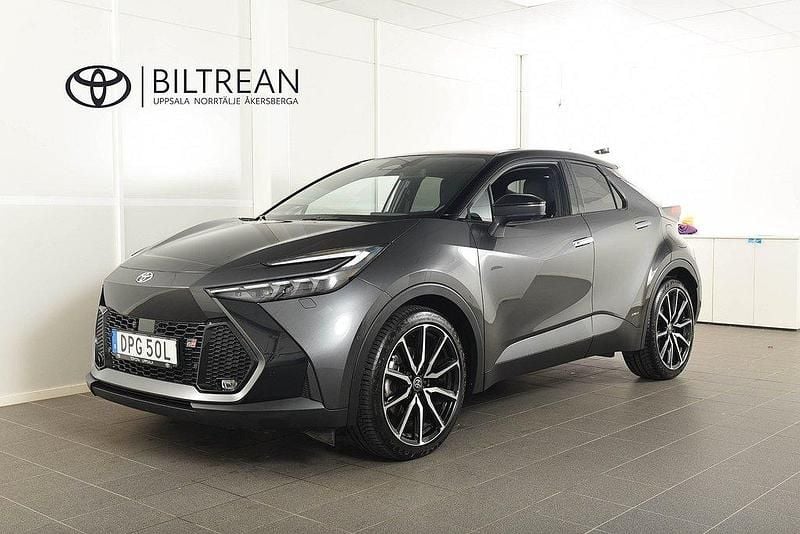 Mörkgrå Begagnad 2024 Toyota C-HR Edition SUV | 408 900 kr - Bild 1/4