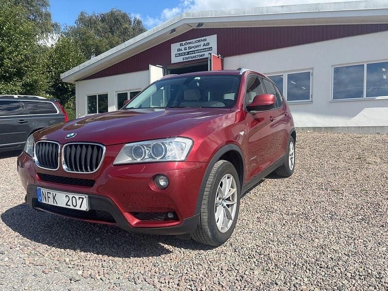 Röd Begagnad 2012 BMW X3 SUV | 159 000 kr (Marknadspris) - Bild 1/4