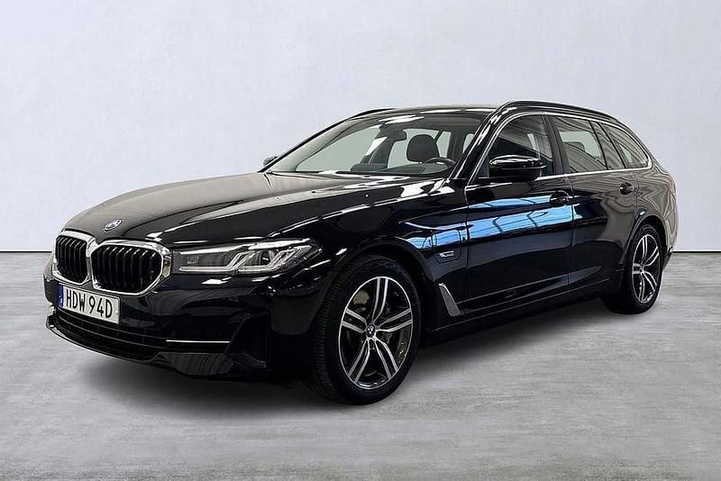 Begagnad BMW 530e M Sport 184 HK (135 kW) 2022 Svart Kombi