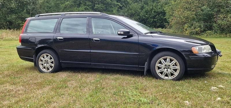 Svart Begagnad 2007 Volvo V70 Kombi | 16 500 kr (Bra pris) - Bild 1/2