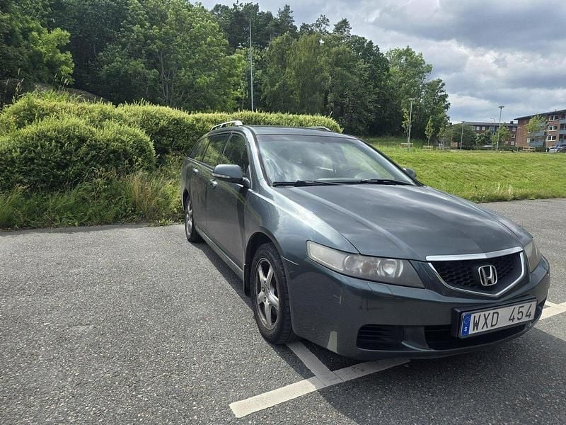 Grön Begagnad 2005 Honda Accord Sport Kombi | 18 500 kr (Marknadspris) - Bild 1/4