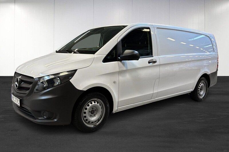 Vit (white) Begagnad 2021 Mercedes Vito Minibuss | 230 000 kr (Marknadspris) - Bild 1/4