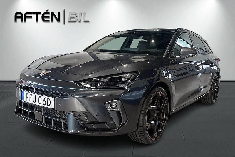 Mörkgrå (grå) Ny 2024 Cupra Leon VZ Kombi | 570 900 kr - Bild 1/3