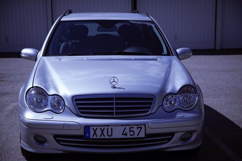 Silver Begagnad 2006 Mercedes C180 Classic Kombi | 35 000 kr (Marknadspris) - Bild 1/4
