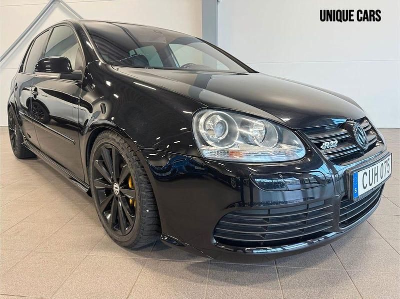 Begagnad VW Golf VI R 251 HK (184 kW) 2008 Svart Halvkombi