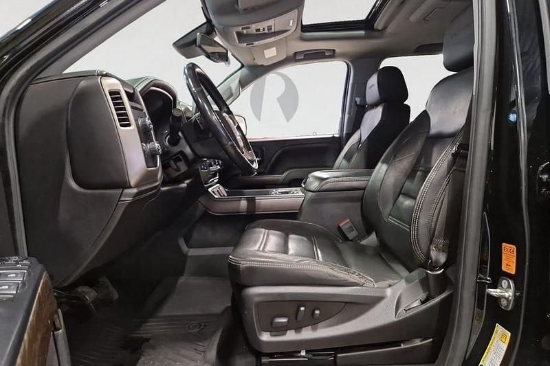 Begagnad GMC Sierra 426 HK (313 kW) 2018 Svart Pickup