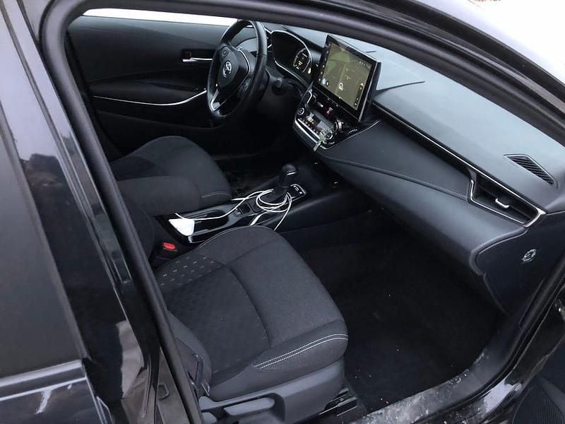 Begagnad Toyota Corolla 140 HK (102 kW) 2023 Kombi