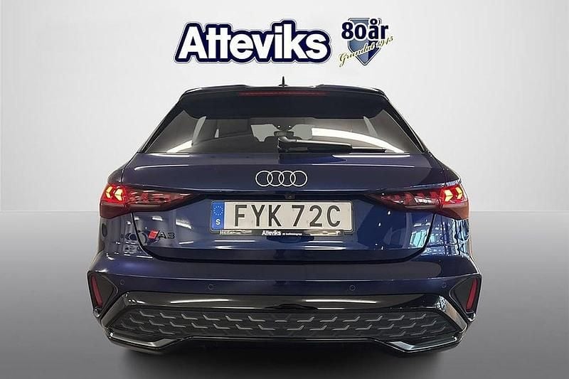 Begagnad Audi A3 Sportback S-Line 150 HK (110 kW) 2024 Blå Halvkombi