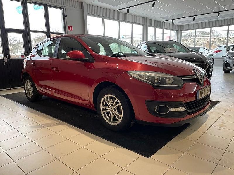 Begagnad Renault Mégane III 116 HK (85 kW) 2014 Röd Halvkombi