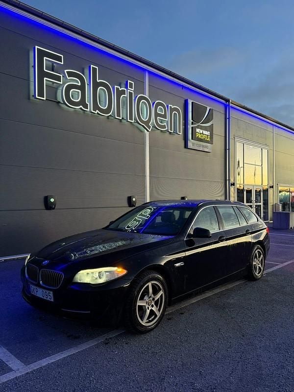 Begagnad 2013 BMW 520 Kombi | 109 900 kr (Bra pris) - Bild 1/4