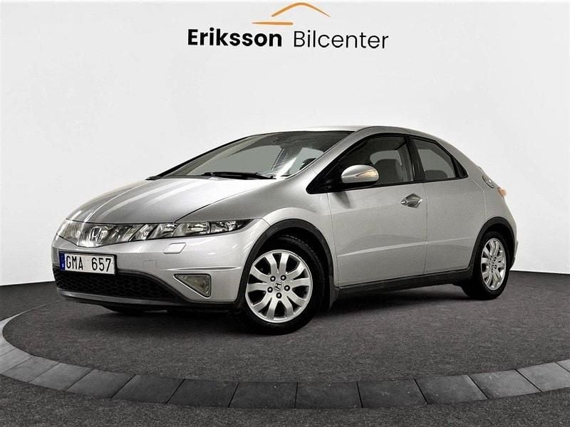Silver Begagnad 2007 Honda Civic Sport Halvkombi | 39 900 kr (Marknadspris) - Bild 1/4