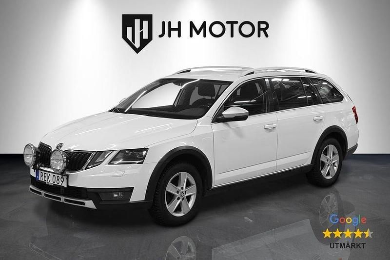 Vit Begagnad 2017 Skoda Octavia Scout Kombi | 179 900 kr (Marknadspris) - Bild 1/4