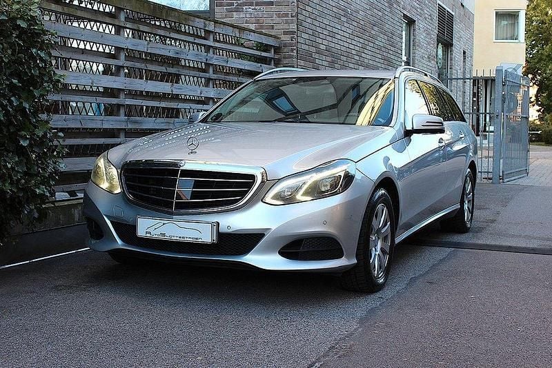 Silver Begagnad 2014 Mercedes E220 Kombi | 129 900 kr (Marknadspris) - Bild 1/4