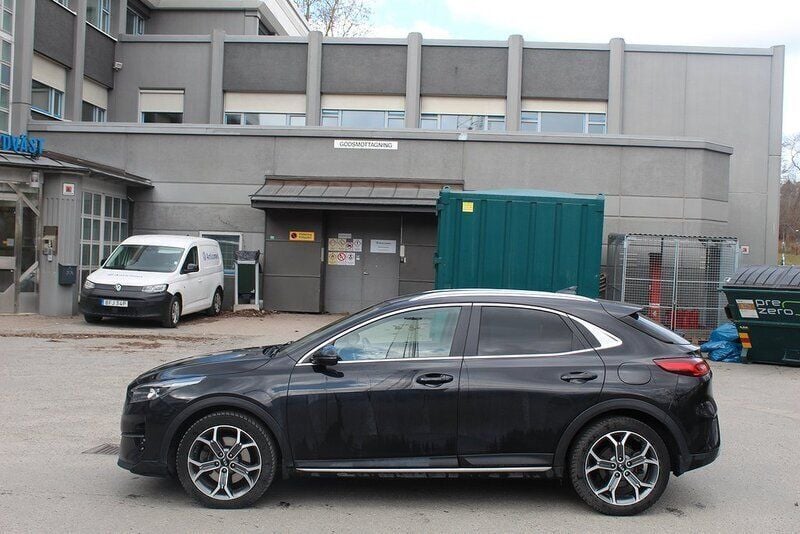 Svart Begagnad 2019 Kia XCeed SUV | 199 800 kr (Marknadspris) - Bild 1/4