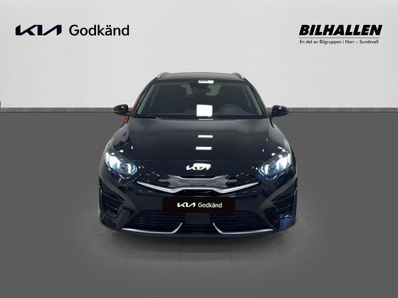 Begagnad Kia Ceed Sportswagon 141 HK (103 kW) 2024 Grå Kombi