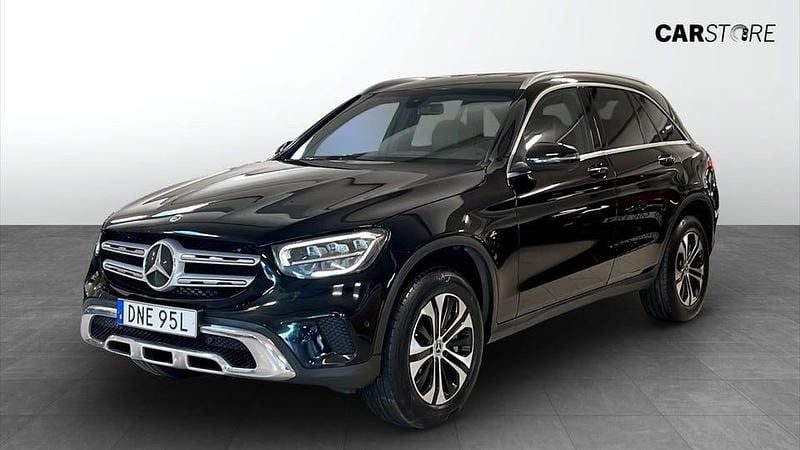 Begagnad Mercedes GLC300e 306 HK (225 kW) 2022 Svart SUV