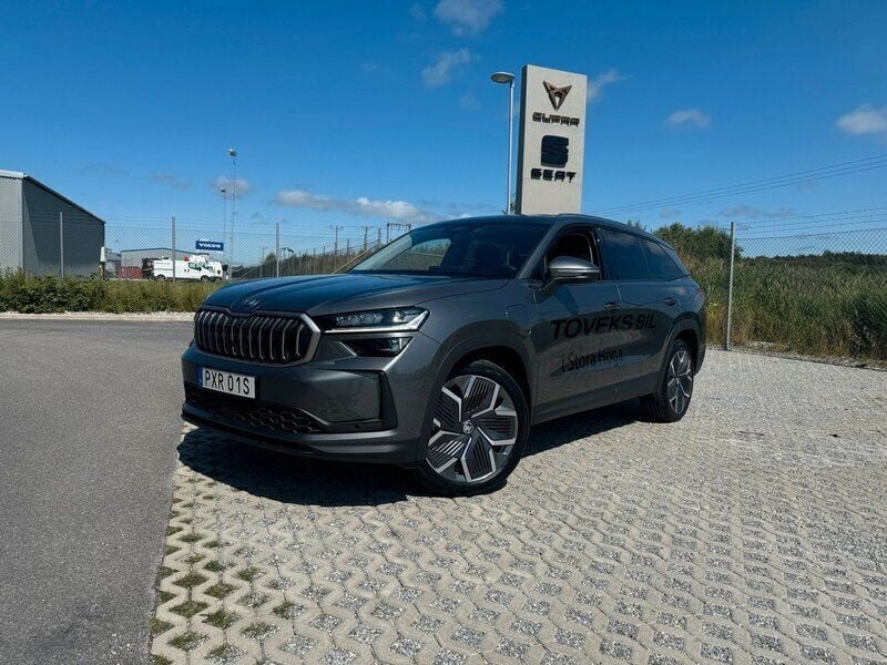 Grå Ny 2024 Skoda Kodiaq Business Line SUV | 506 000 kr - Bild 1/3