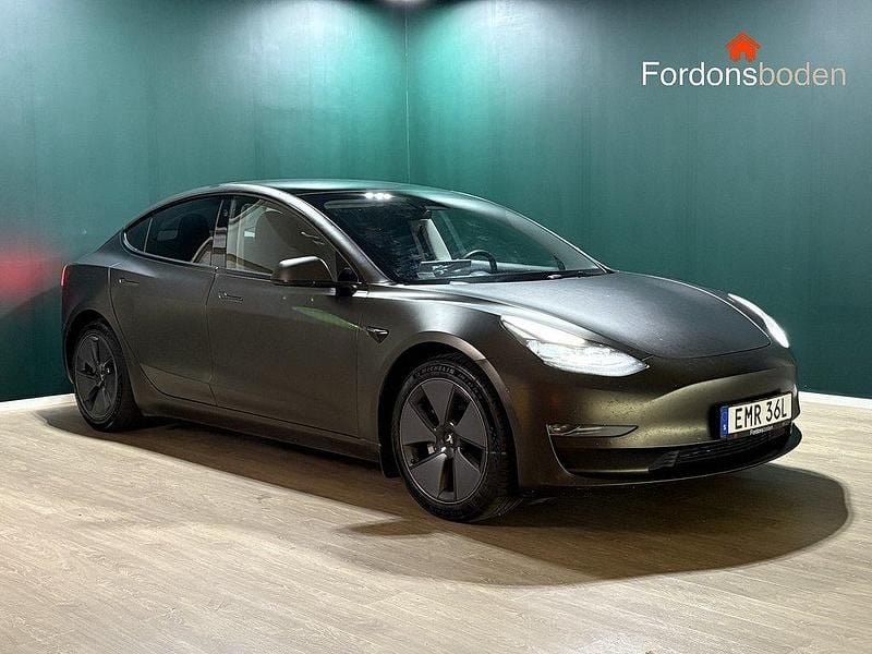 Vit Begagnad 2021 Tesla Model 3 Long Range AWD Sedan | 299 800 kr (Lite dyr) - Bild 1/3