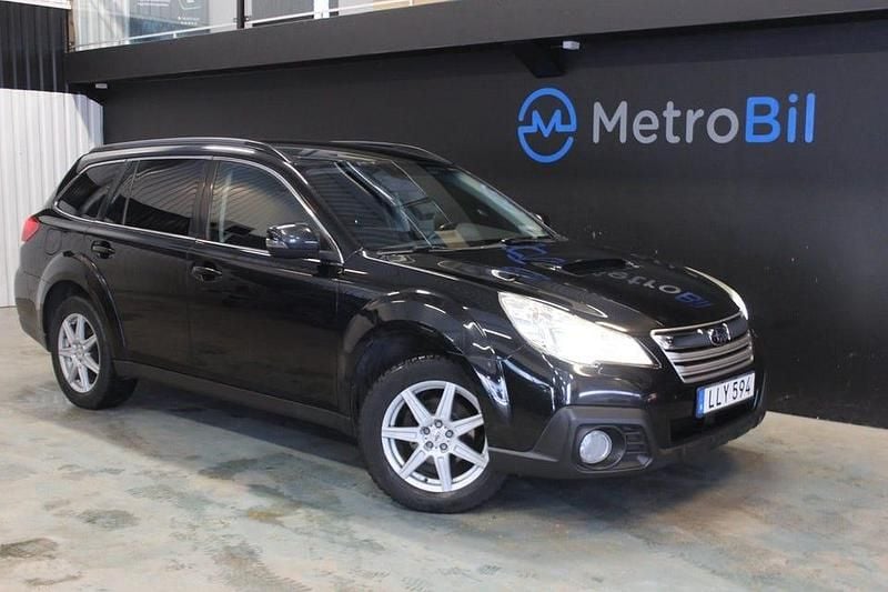 Begagnad Subaru Outback 150 HK (110 kW) 2013 Svart Kombi