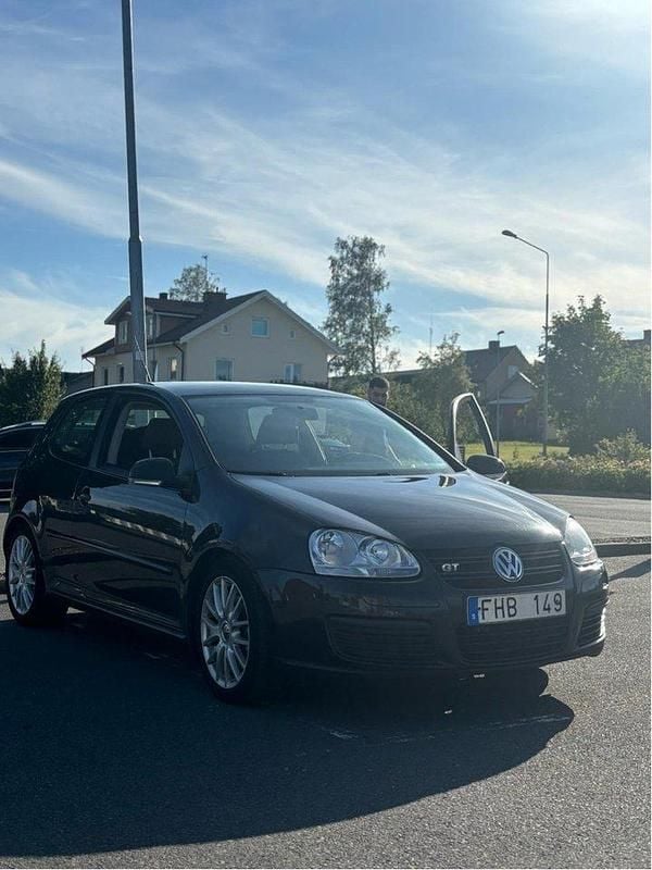 Svart Begagnad 2007 VW Golf V GT Halvkombi | 30 000 kr - Bild 1/4