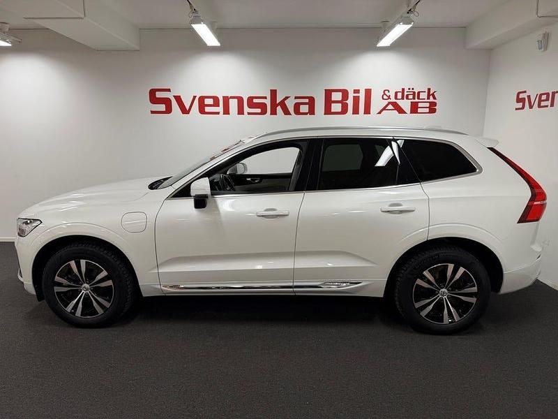 Begagnad Volvo XC60 Core 350 HK (257 kW) 2024 Vit SUV