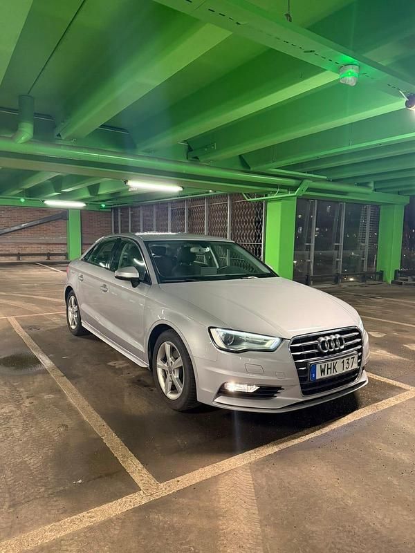 Begagnad Audi A3 125 HK (91 kW) 2015 Sedan