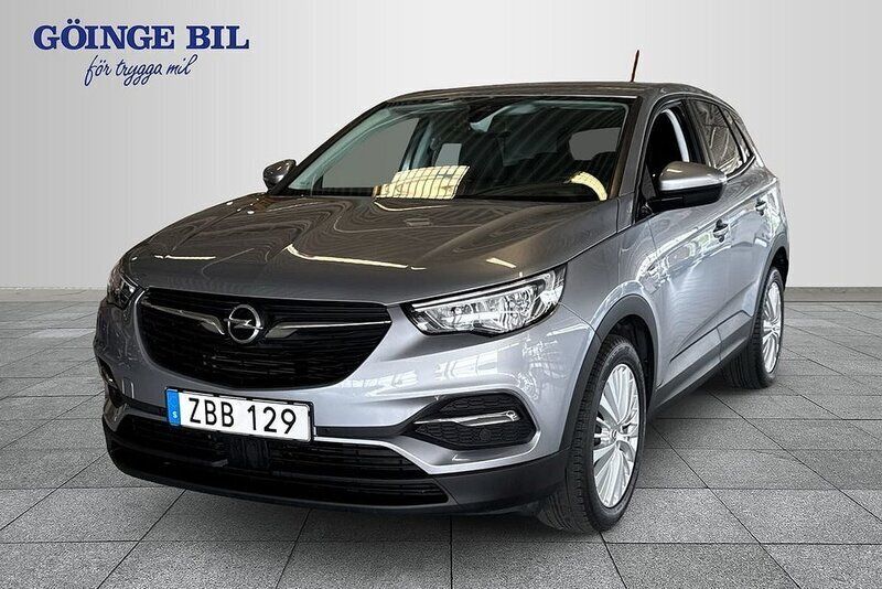 Ljusgrå Begagnad 2017 Opel Grandland X SUV | 169 000 kr (Marknadspris) - Bild 1/3