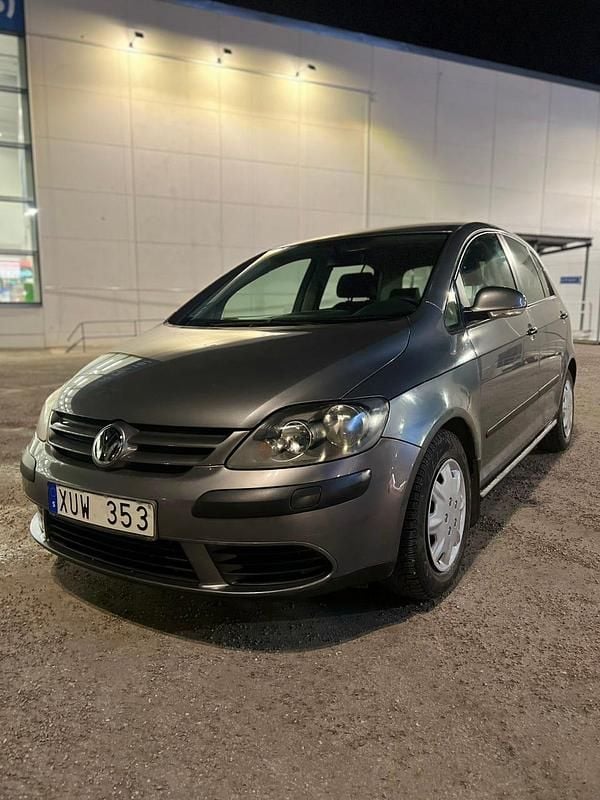 Begagnad 2006 VW Golf IV Halvkombi | 25 000 kr (Marknadspris) - Bild 1/4