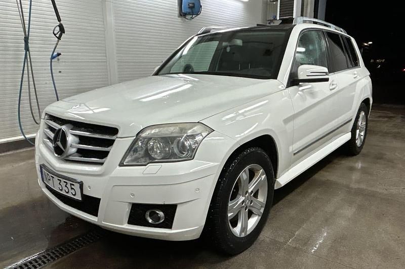 Vit Begagnad 2008 Mercedes GLK320 Sport SUV | 109 900 kr - Bild 1/4