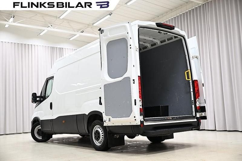 Begagnad Iveco Daily 136 HK (100 kW) 2023 Vit Van