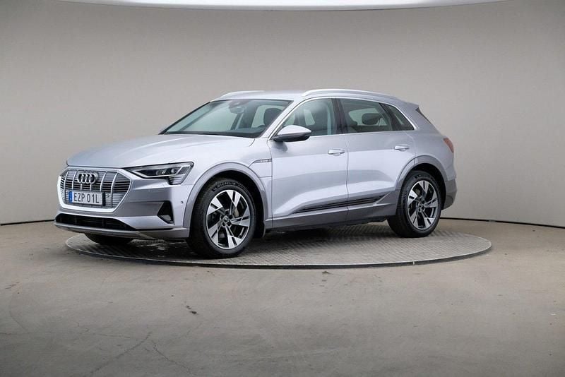 Silver Begagnad 2021 Audi e-tron Proline SUV | 299 000 kr (Bra pris) - Bild 1/4