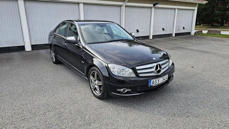 Svart Begagnad 2008 Mercedes C220 Avantgarde Sedan | 59 500 kr (Marknadspris) - Bild 1/3