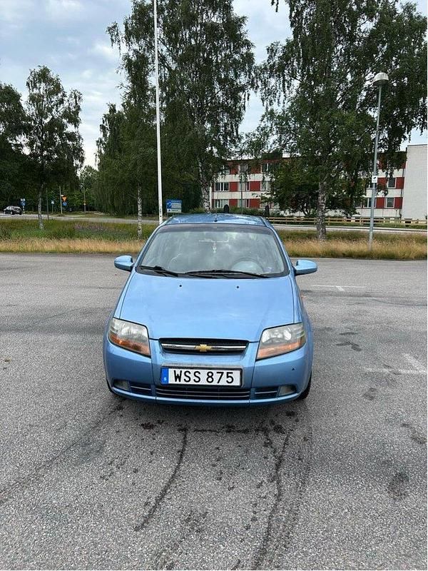 Blå Begagnad 2005 Chevrolet Kalos Halvkombi | 18 900 kr (Lite dyr) - Bild 1/4