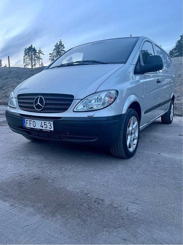 Silver Begagnad 2007 Mercedes Vito Minibuss | 39 900 kr (Bra pris) - Bild 1/4