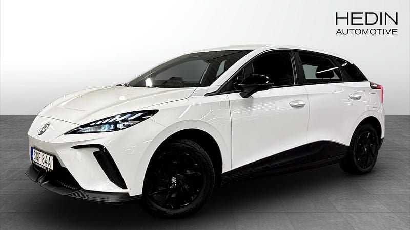 Vit (white) Begagnad 2023 MG MG4 EV Halvkombi | 224 900 kr (Bra pris) - Bild 1/4