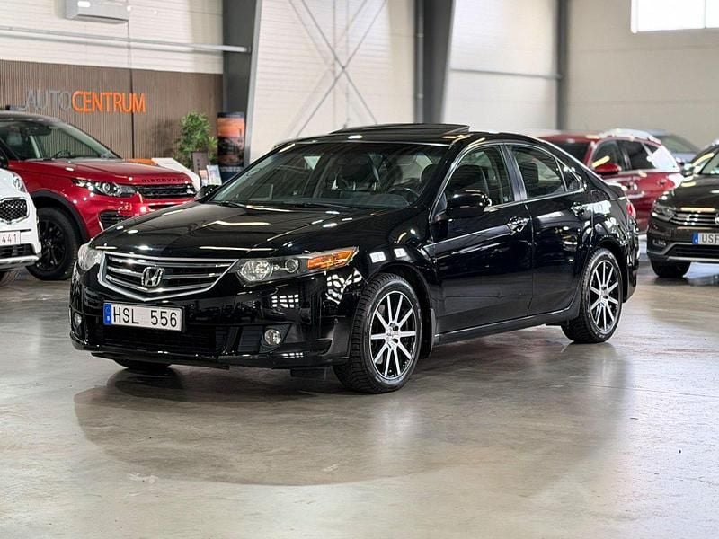 Svart Begagnad 2009 Honda Accord Executive Sedan | 119 900 kr (Dyr) - Bild 1/4