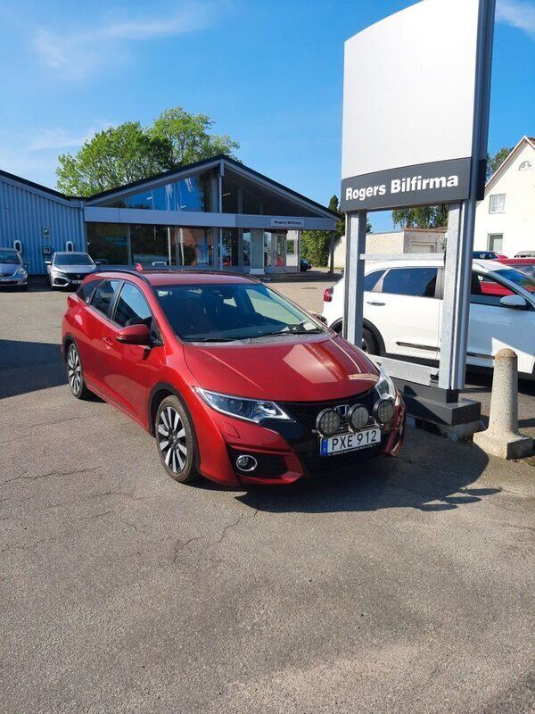 Röd Begagnad 2015 Honda Civic Elegance Kombi | 90 000 kr (Marknadspris) - Bild 1/4
