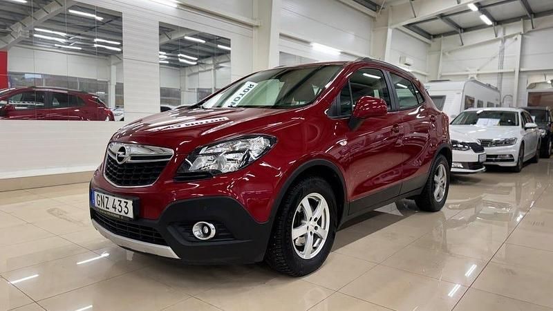 Röd Begagnad 2015 Opel Mokka SUV | 96 900 kr (Marknadspris) - Bild 1/4
