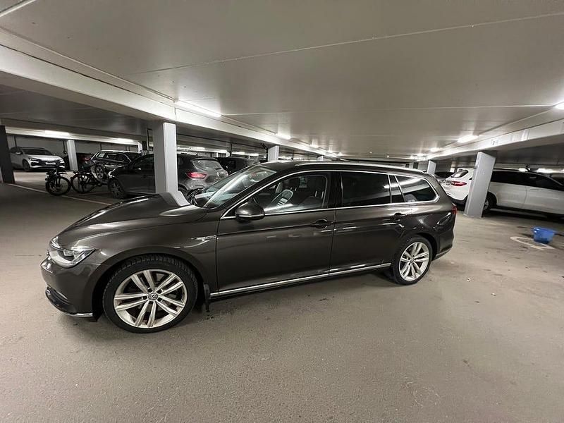 Begagnad VW Passat 240 HK (176 kW) 2015