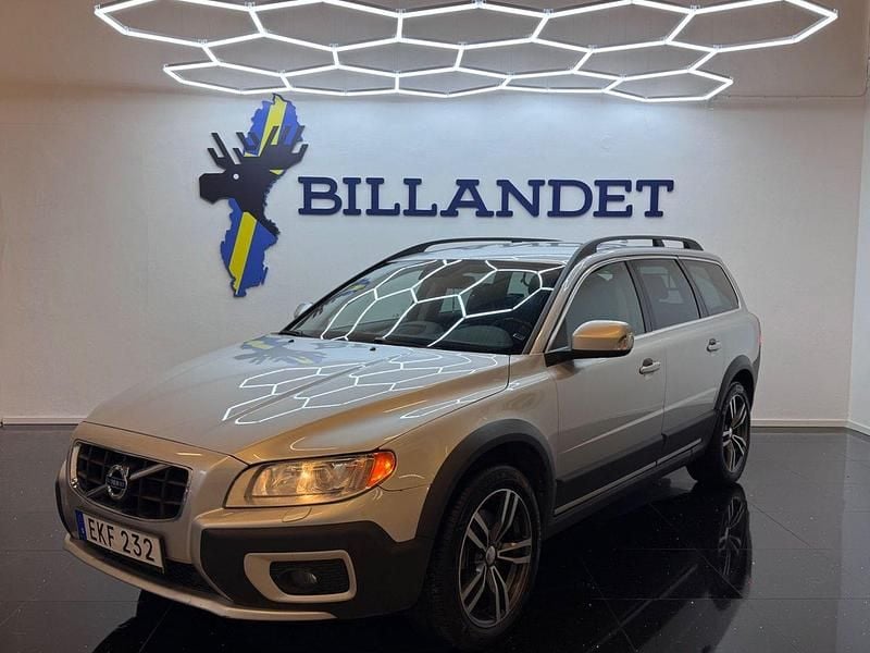 Ljusgrå Begagnad 2012 Volvo XC70 Summum SUV | 109 900 kr (Marknadspris) - Bild 1/4