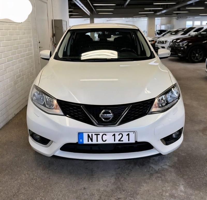Begagnad Nissan Pulsar 115 HK (84 kW) 2015 Halvkombi