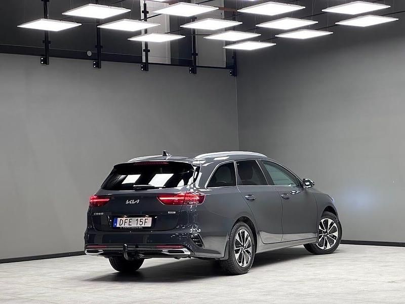 Begagnad Kia Ceed Sportswagon Advance 141 HK (103 kW) 2022 Grå Kombi
